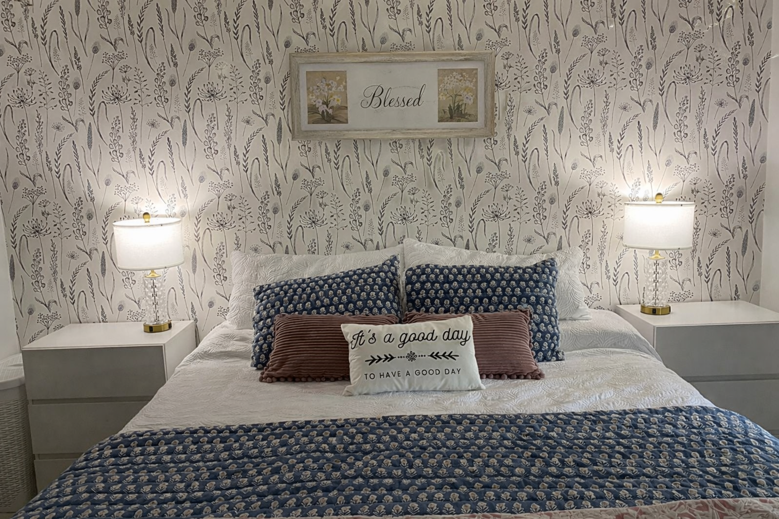 How To Choose The Right Wallpaper For Your Space