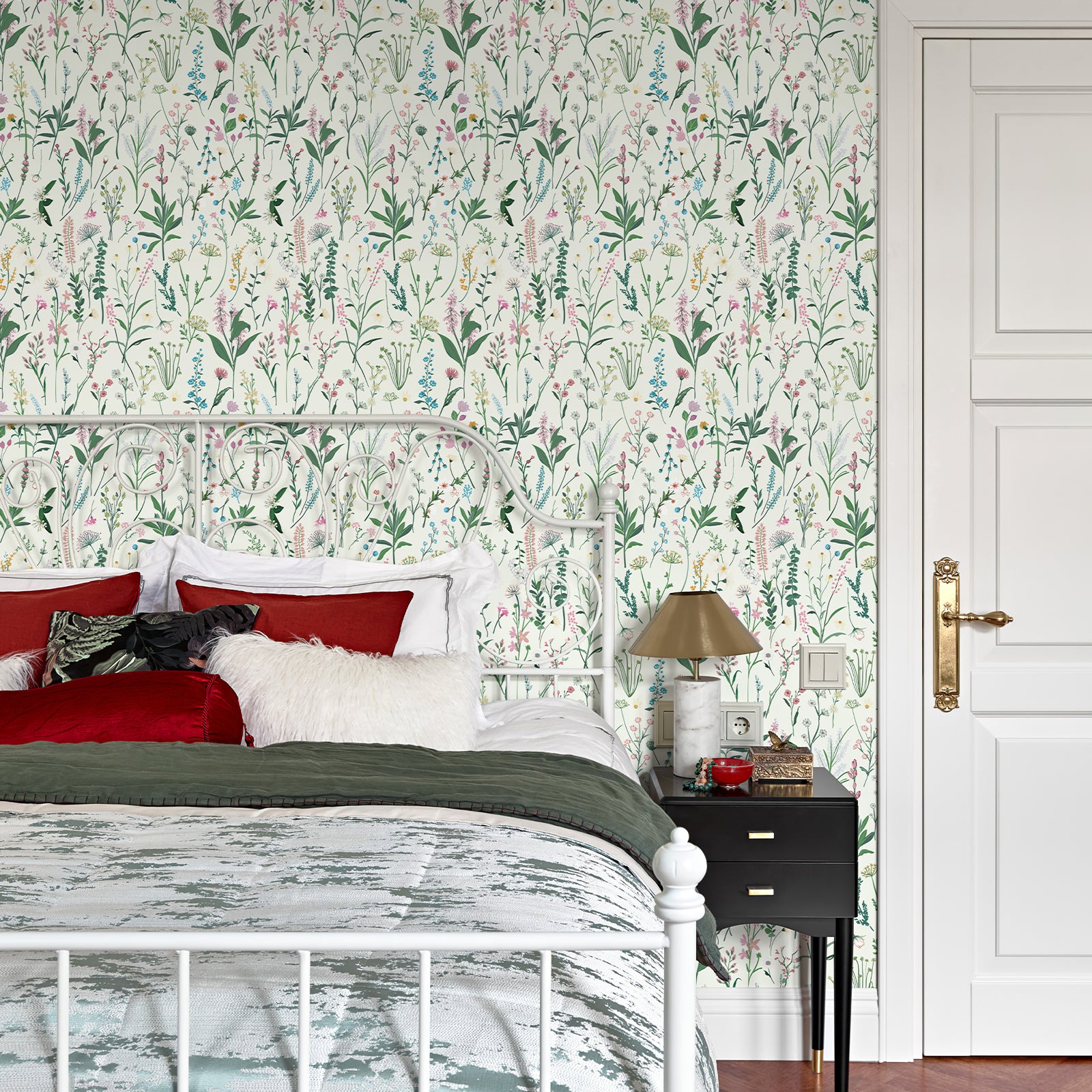 Green Meadow Botanical Floral Peel and Stick Wallpaper