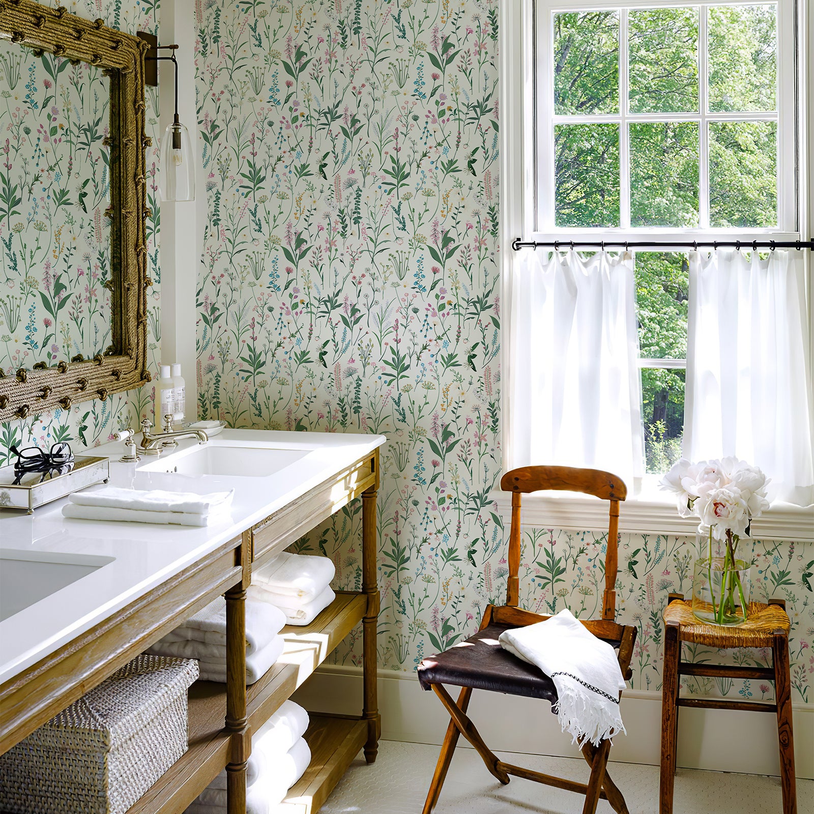 Green Meadow Botanical Floral Peel and Stick Wallpaper