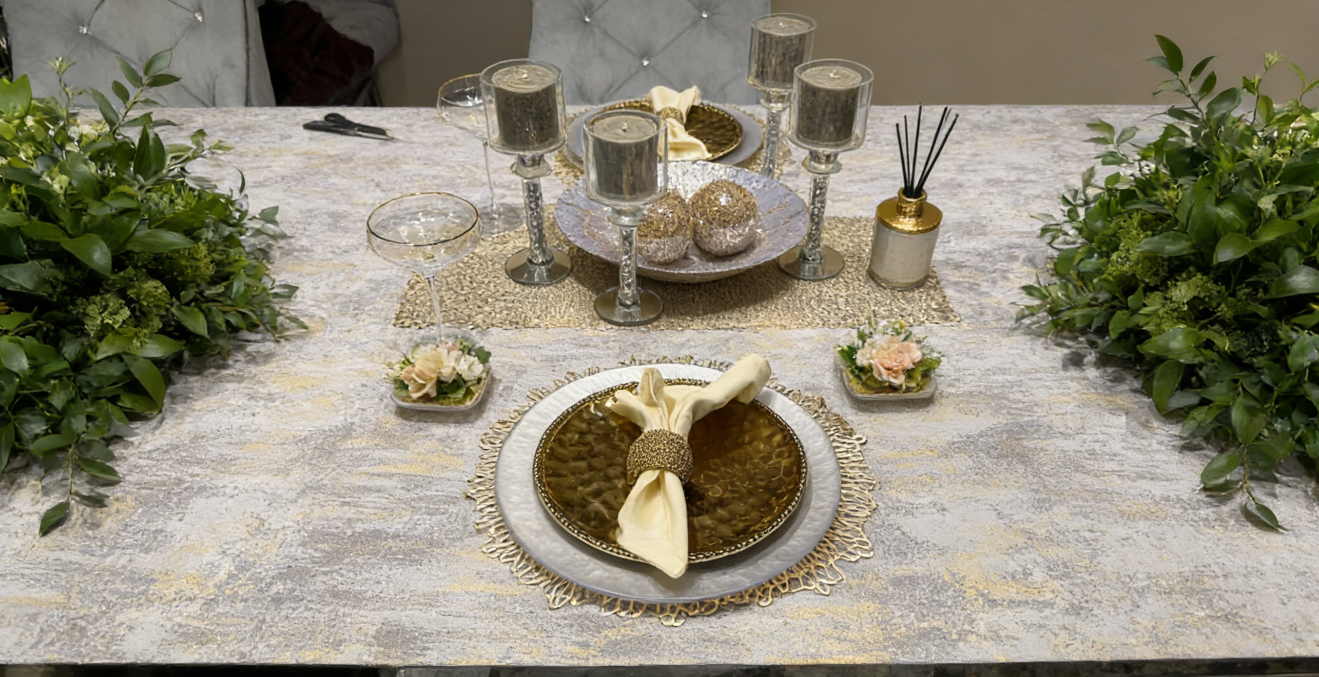 Small Room Wallpaper Rules: Scale, Stripe Direction, and Contrast