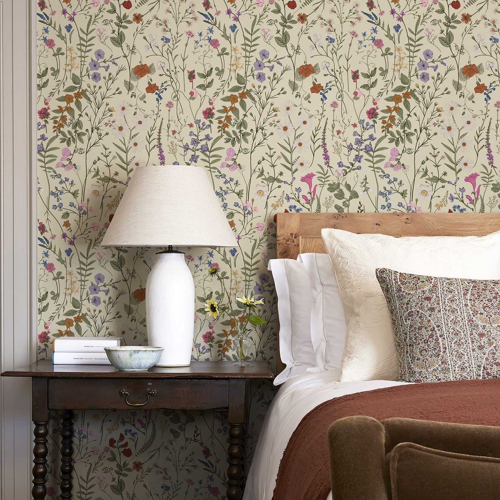 Wildflower Botanical Peel and Stick Wallpaper
