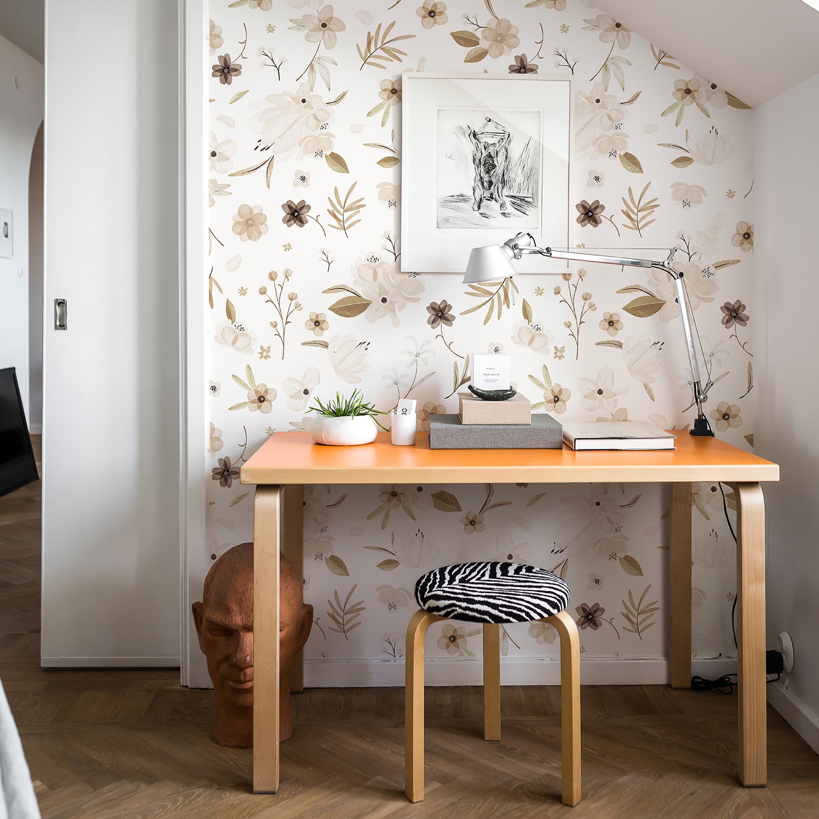 Gray Flower Branch and Leaf Wallpaper