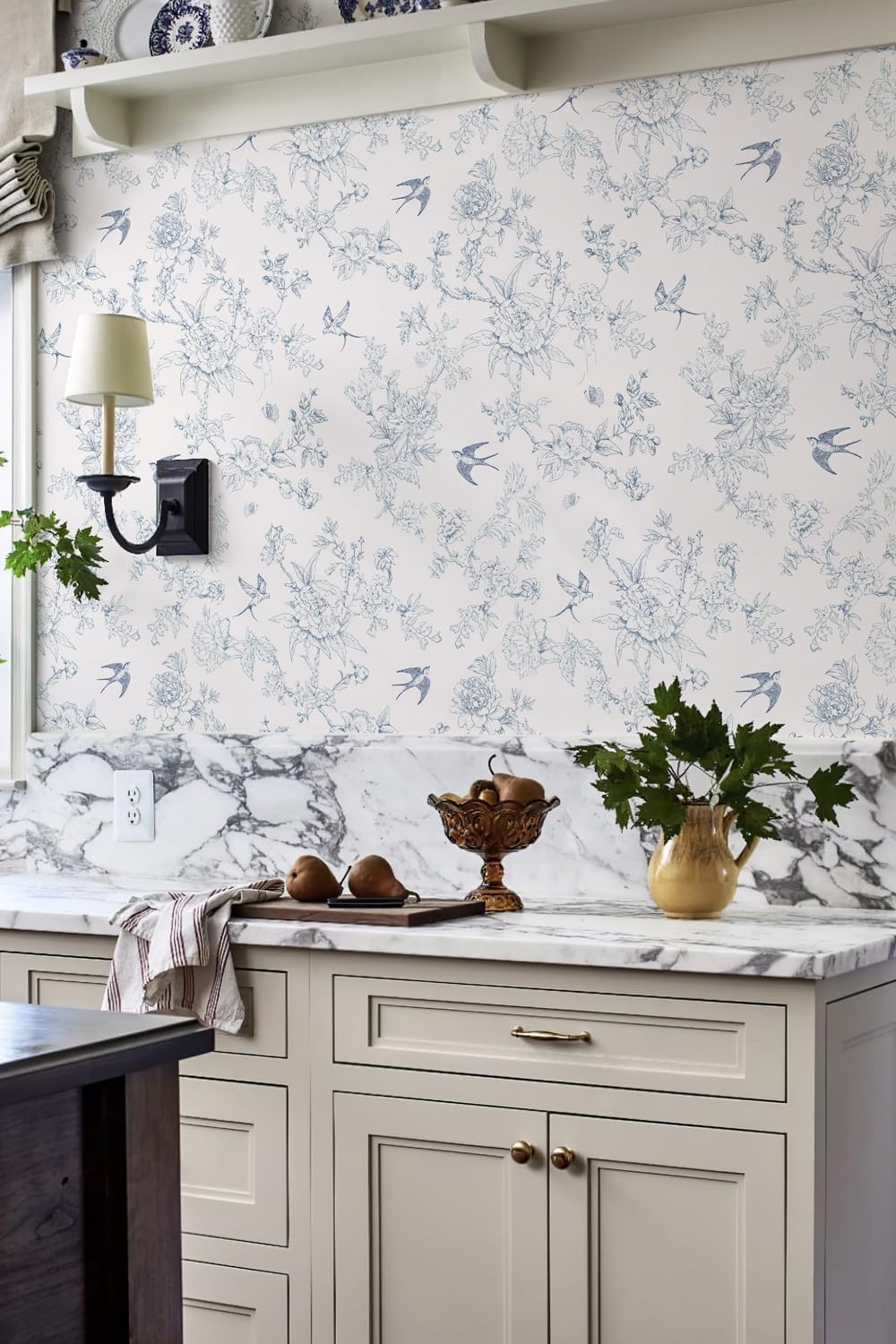 Retro Floral and Bird Pattern Self-Adhesive Wallpaper