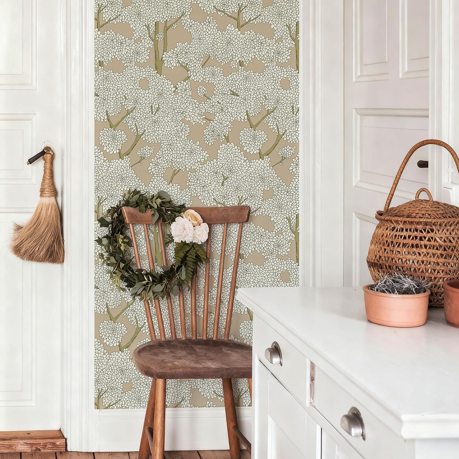 Tree Wallpaper — Peel-and-Stick Jungle Wallpaper & Forest Murals