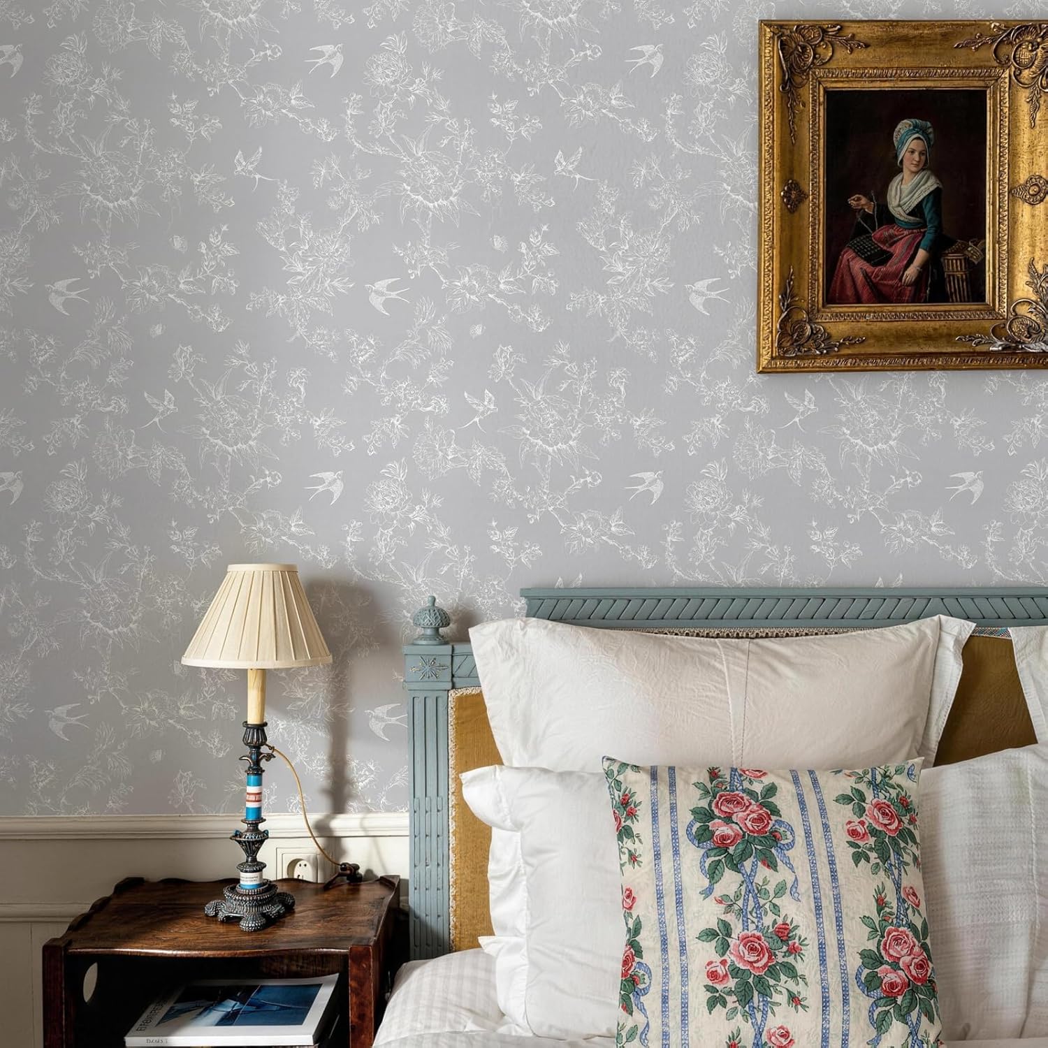 Retro Floral and Bird Pattern Self-Adhesive Wallpaper